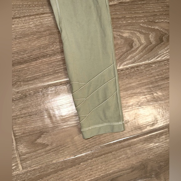 Lululemon Nulu Fold Yoga High-Rise Crop 23" RoseMary Green size 6 - Picture 13 of 14